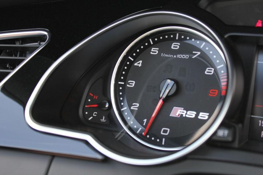 Панель приборов Audi RS5 Cabriolet 2013 года  (NA) (фото 4 из 39)